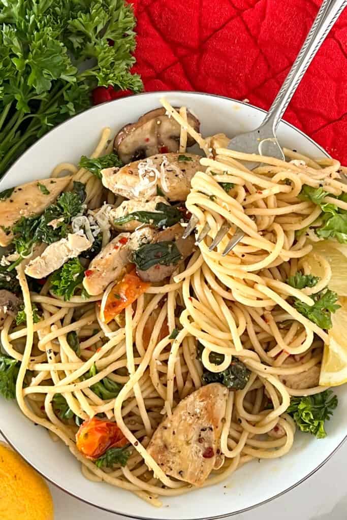 healthy chicken spinach pasta