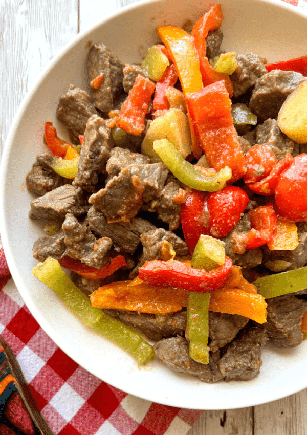 steak with bell peppers